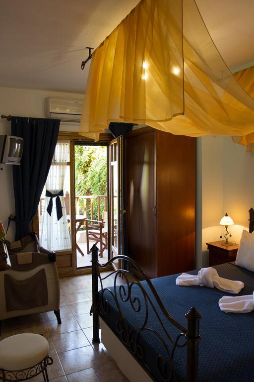 Hotel Ismini Ammouliani Quarto foto